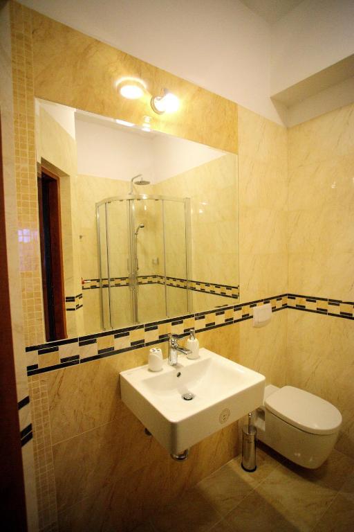 Bed and Breakfast Rezydencja Cleopatra Люблин Номер фото